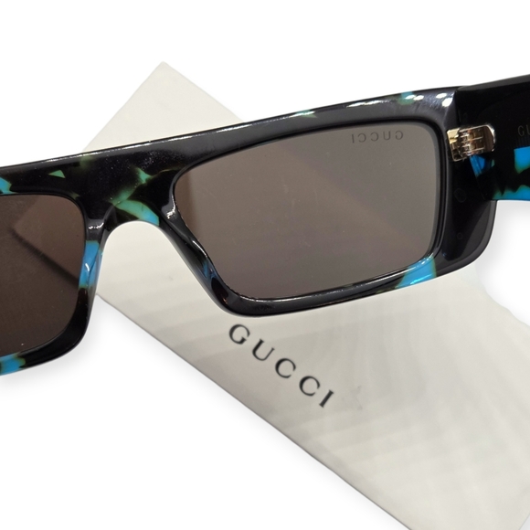 Gucci Turquoise Havana Rectangle Sunglasses - Picture 8 of 9